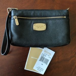 Michael Kors, Jet Set leather wristlet